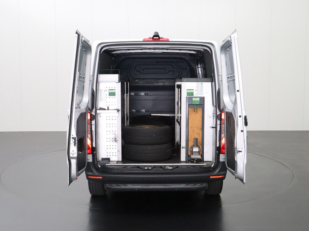 Mercedes-Benz Sprinter L1H1 | Werkplaatsinrichting | Kastenwand