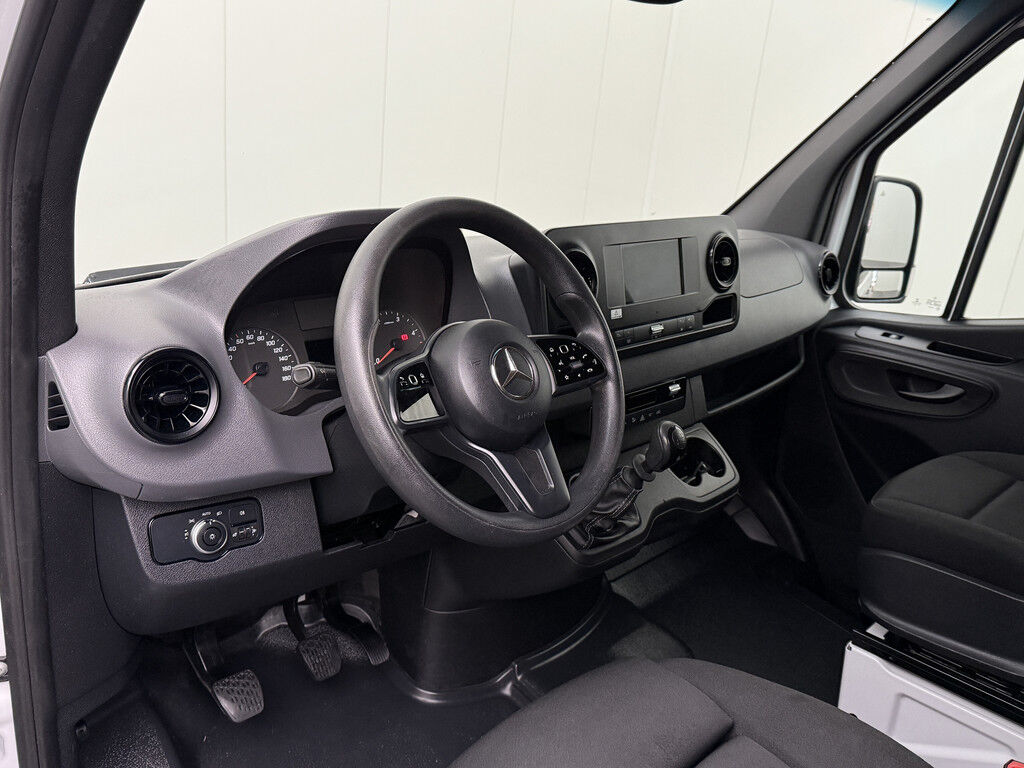 Mercedes-Benz Sprinter 311CDI L2H2 Werkplaats | Oprijplaat