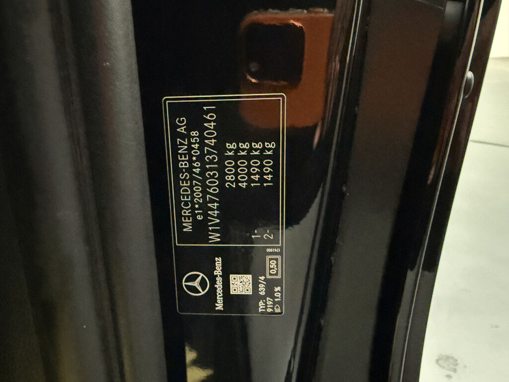 Mercedes-Benz Vito Lang Black Edition | Camera