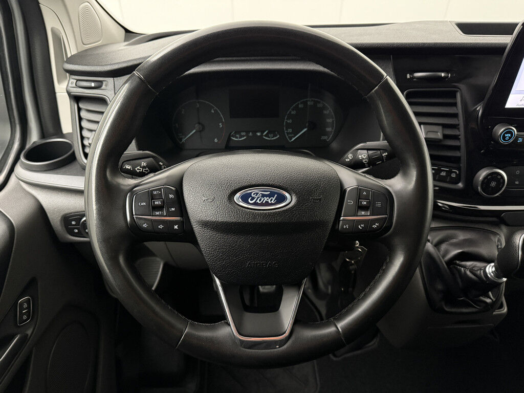 Ford Transit Custom 130PK L2H1 Trail Limited | 2800Kg Trekhaak