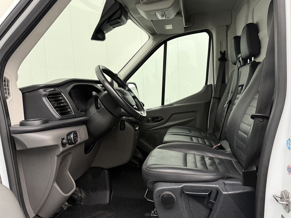 Ford Transit 2.0TDCi 170PK L3H2 Trail | Leder | Navigatie | Camera