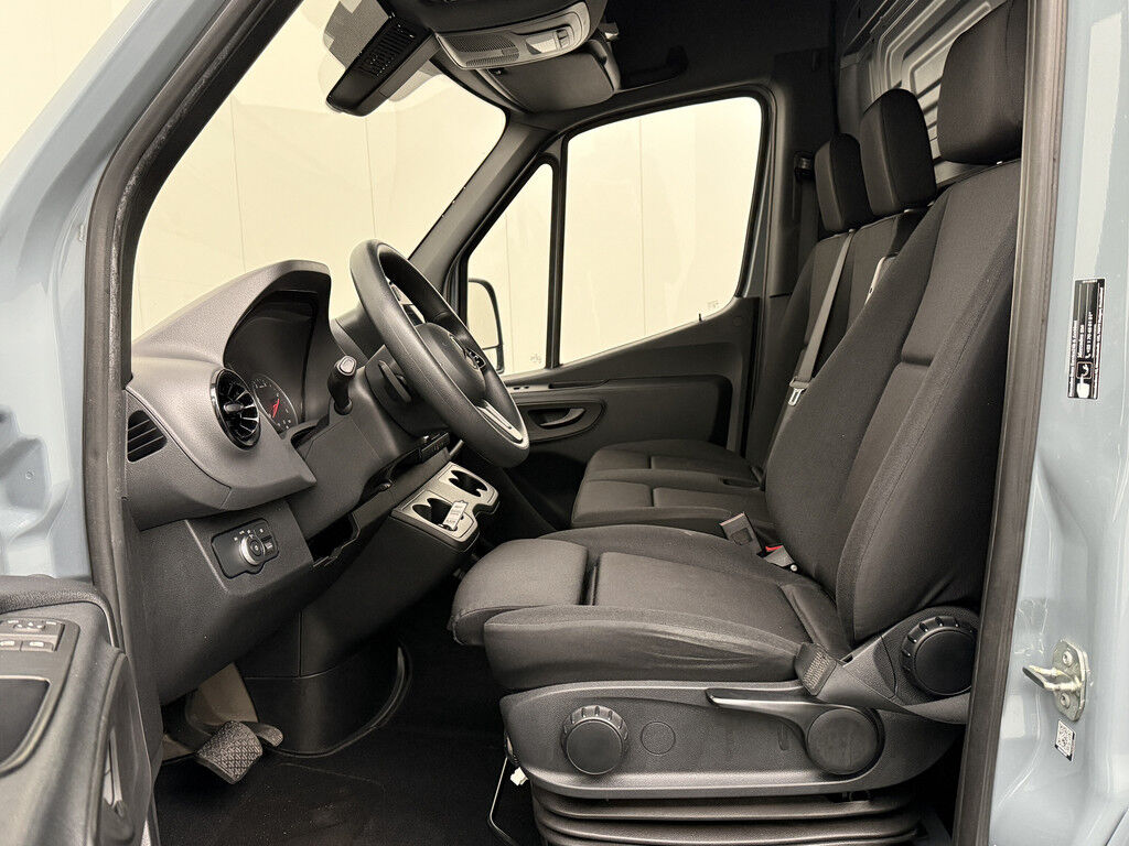 Mercedes-Benz Sprinter Automaat L2H2 | Led | LMV € 1900,-- meerprijs | Camera | Multimedia
