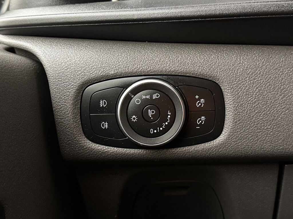 Ford Transit Custom 2.0TDCi 130PK Lang | Multimedia | 3-Zits