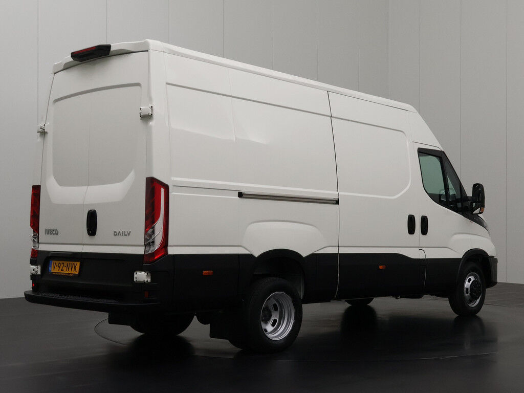 Iveco Daily 35C14 L2H2 Dubbel lucht L2H2 | 3500Kg Trekgewicht