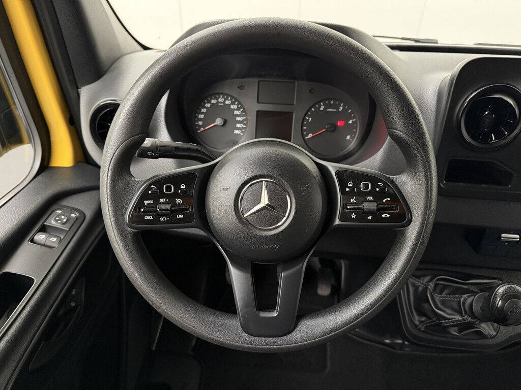 Mercedes-Benz Sprinter L3H2 Maxi RWD