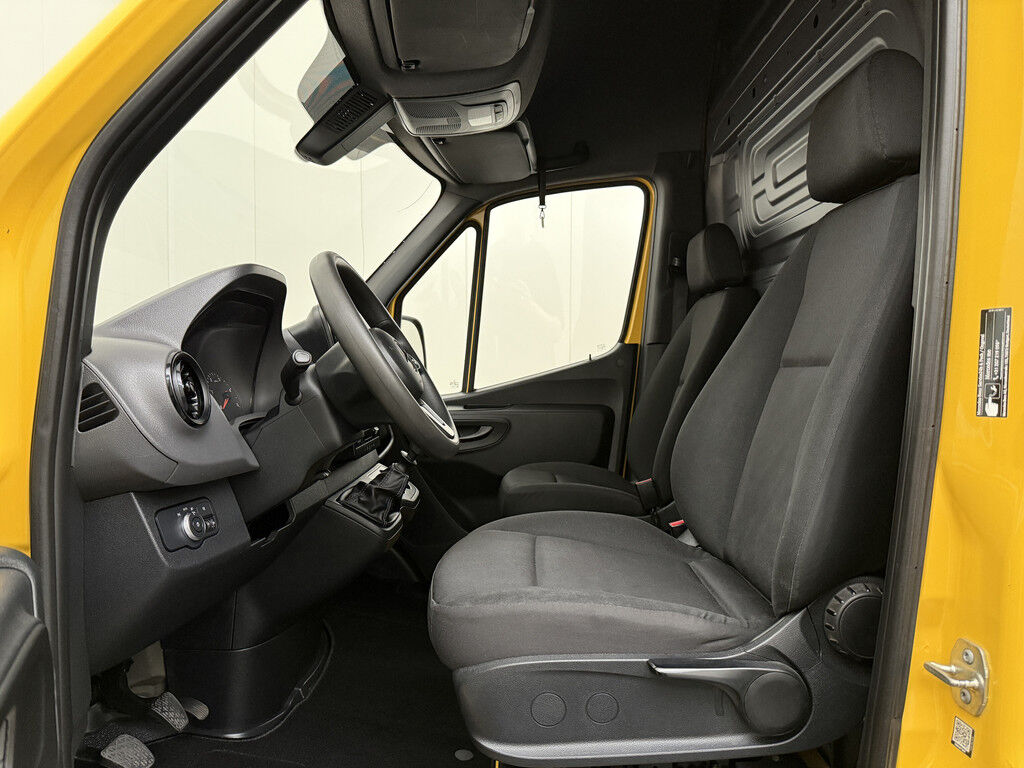 Mercedes-Benz Sprinter L3H2 Maxi RWD