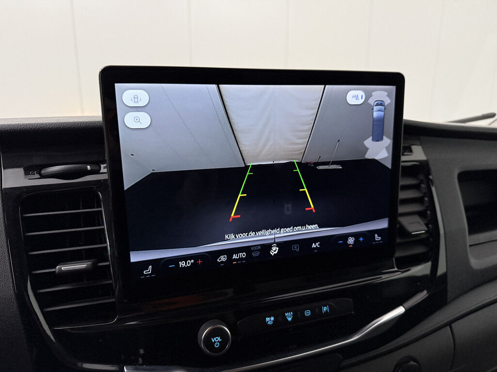 Ford Transit 2.0TDCi L4H3 Jumbo | Groot Multimedia | Camera