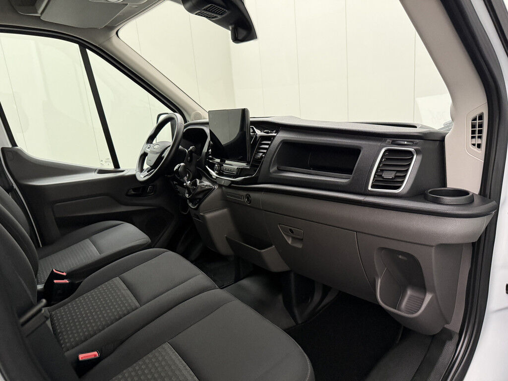 Ford Transit 130PK L3H2 | Fabrieksgarantie | Navigatie | Camera | Trekhaak