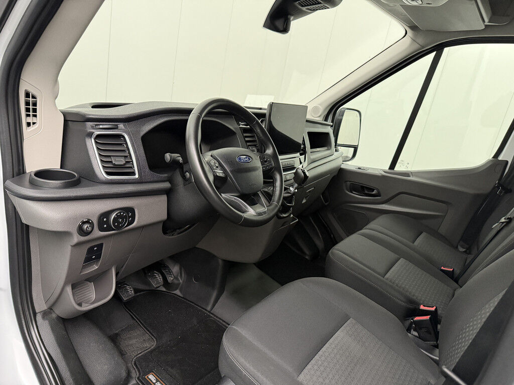 Ford Transit 130PK L3H2 | Fabrieksgarantie | Navigatie | Camera | Trekhaak