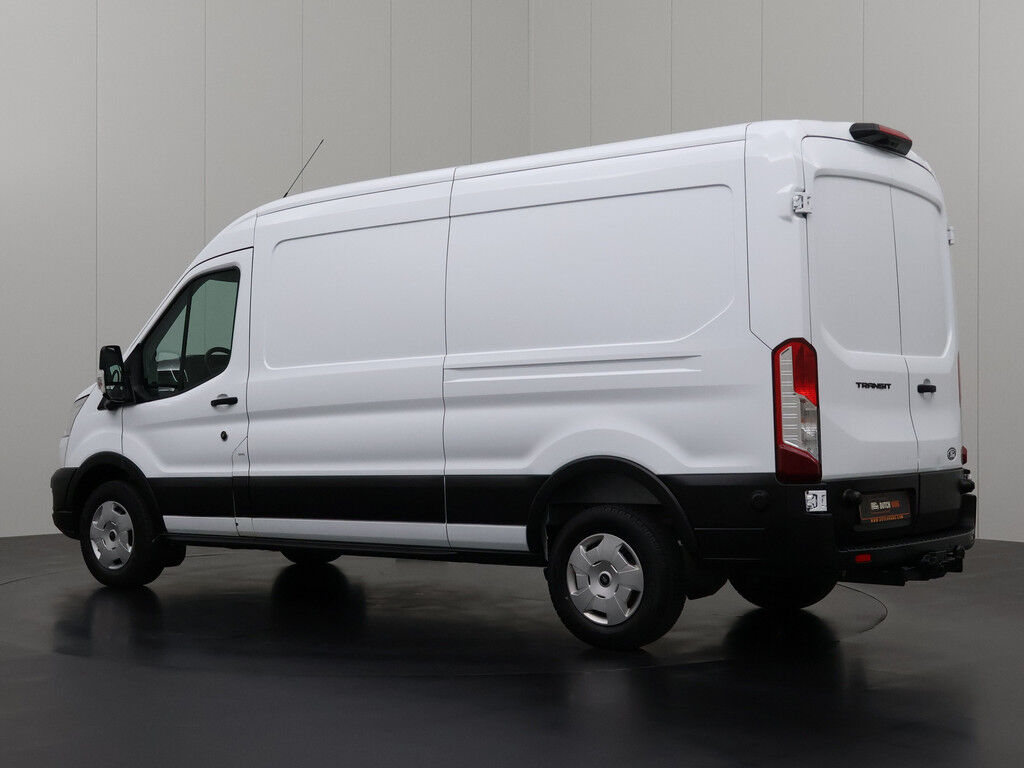 Ford Transit 130PK L3H2 | Fabrieksgarantie | Navigatie | Camera | Trekhaak