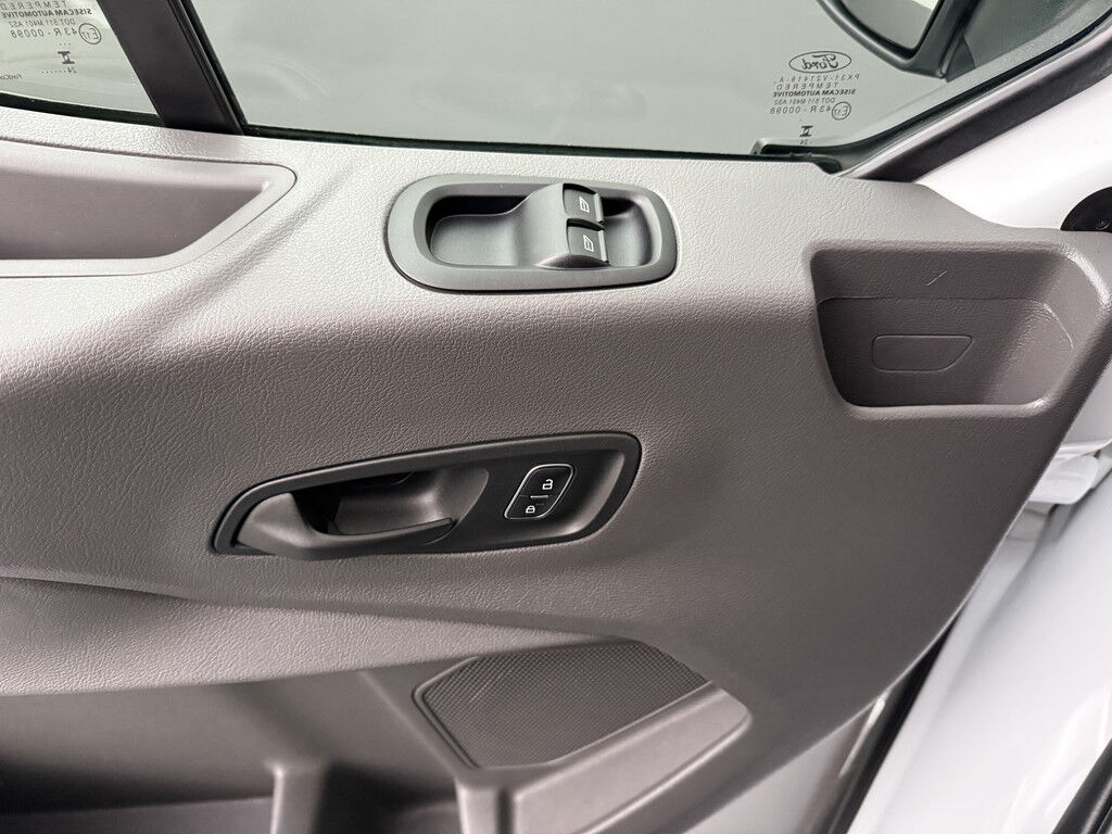 Ford Transit 130PK L3H2 | Fabrieksgarantie | Navigatie | Camera | Trekhaak