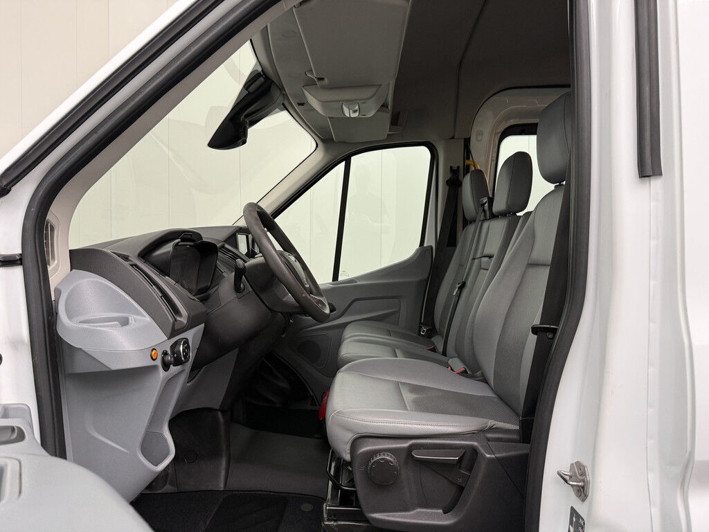 Ford Transit 2.0TDCI 130PK L3H2 Dubbele Cabine | 6-Persoons