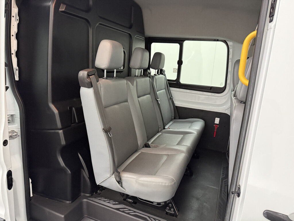 Ford Transit 2.0TDCI 130PK L3H2 Dubbele Cabine | 6-Persoons