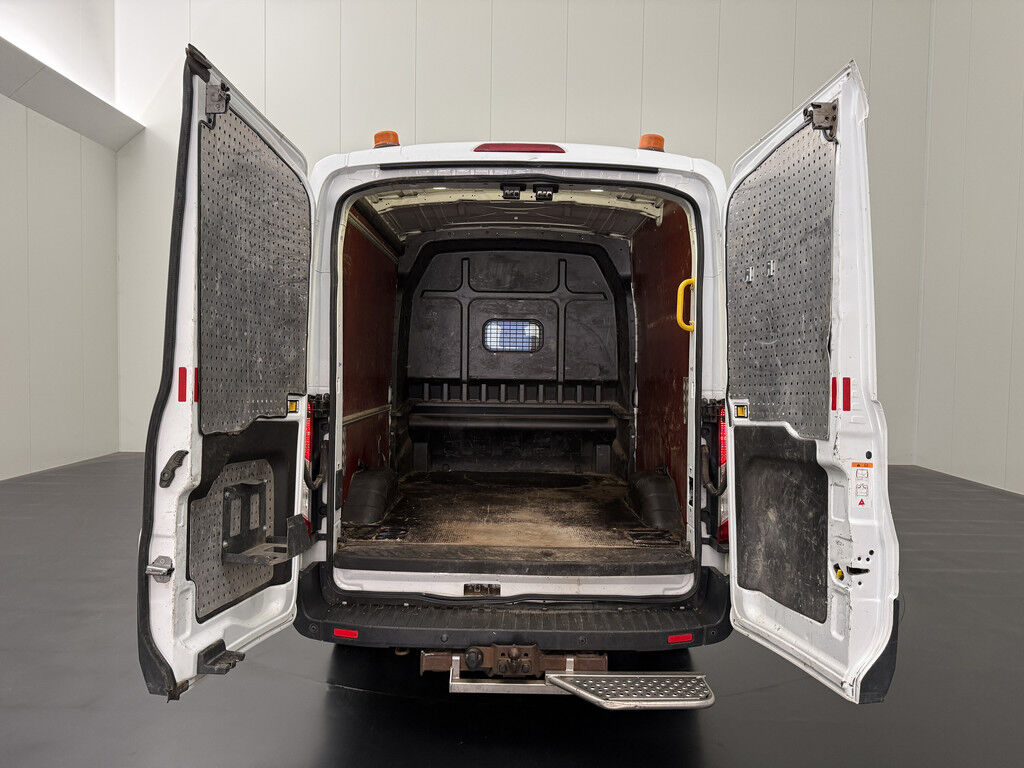 Ford Transit 2.0TDCI 130PK L3H2 Dubbele Cabine | 6-Persoons