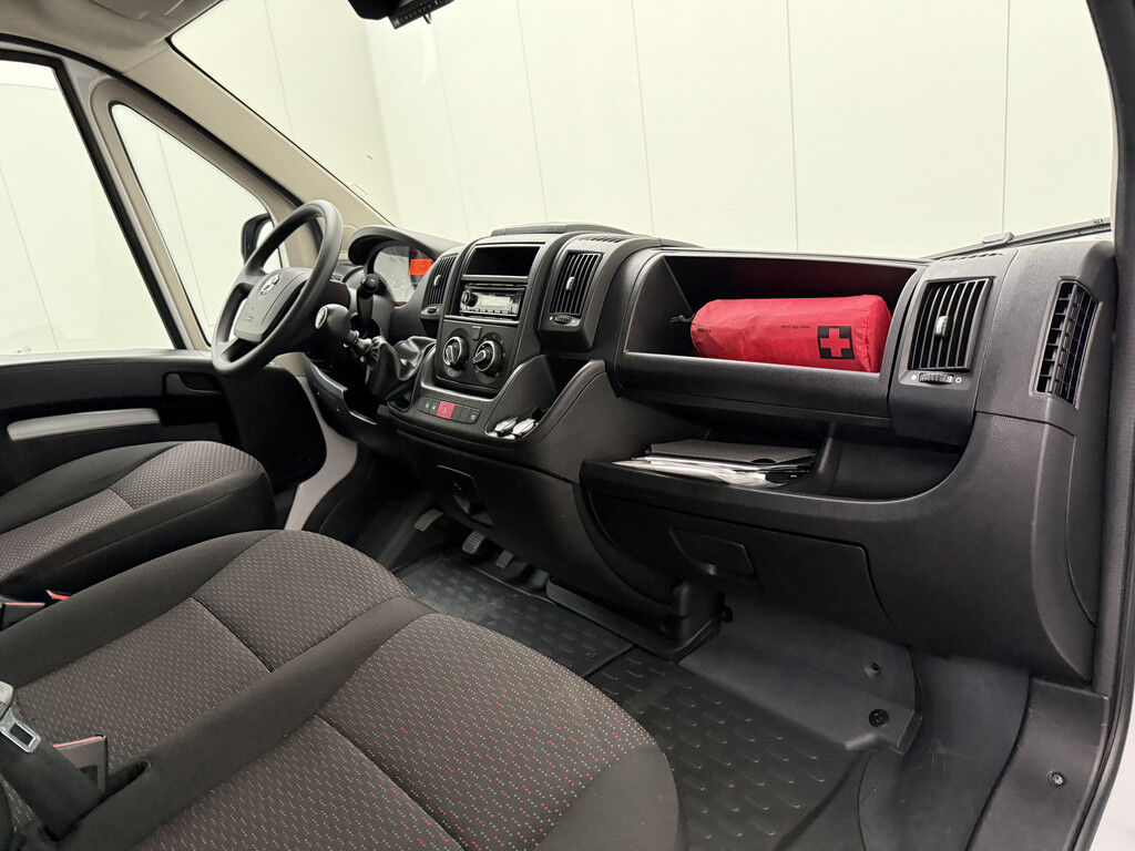 Opel Movano 2.3CDTi 140PK Bakwagen+Laadlift+Trekhaak