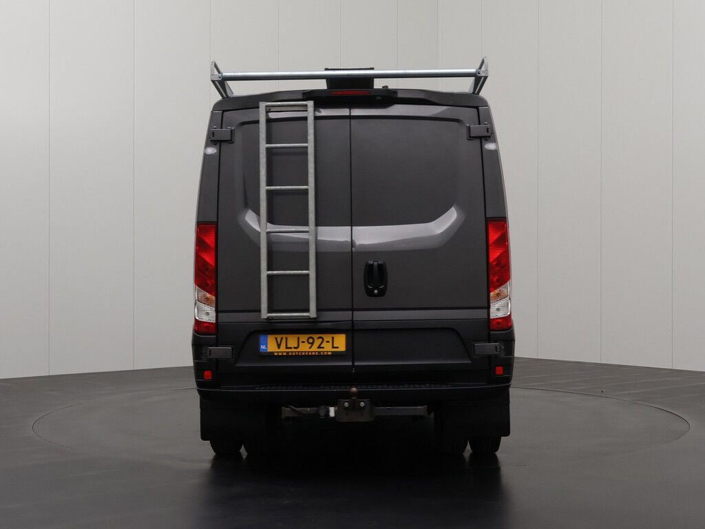 Iveco Daily 35C18 3.0Liter Hi-matic Automaat L2H1 | 3500Kg Trekhaak