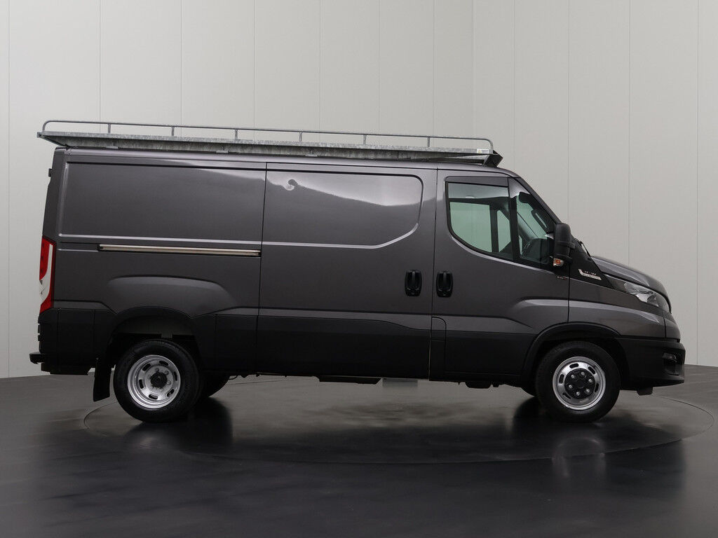 Iveco Daily 35C18 3.0Liter Hi-matic Automaat L2H1 | 3500Kg Trekhaak