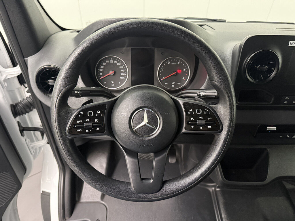 Mercedes-Benz Sprinter Automaat Dubbellucht Bakwagen | Laadklep | 2.38 Hoog