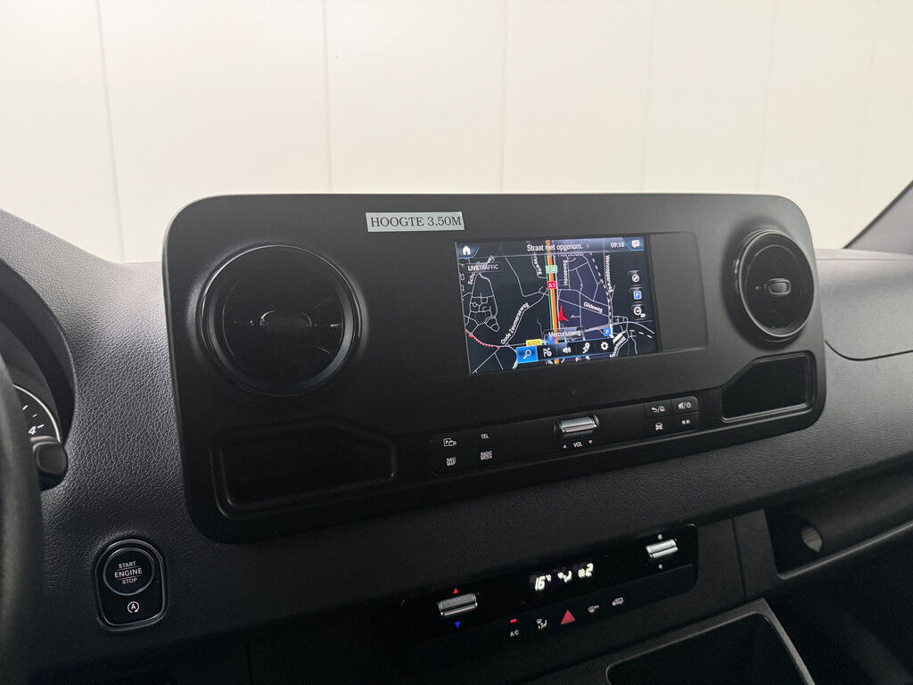Mercedes-Benz Sprinter Automaat Dubbellucht Bakwagen | Laadklep | 2.38 Hoog