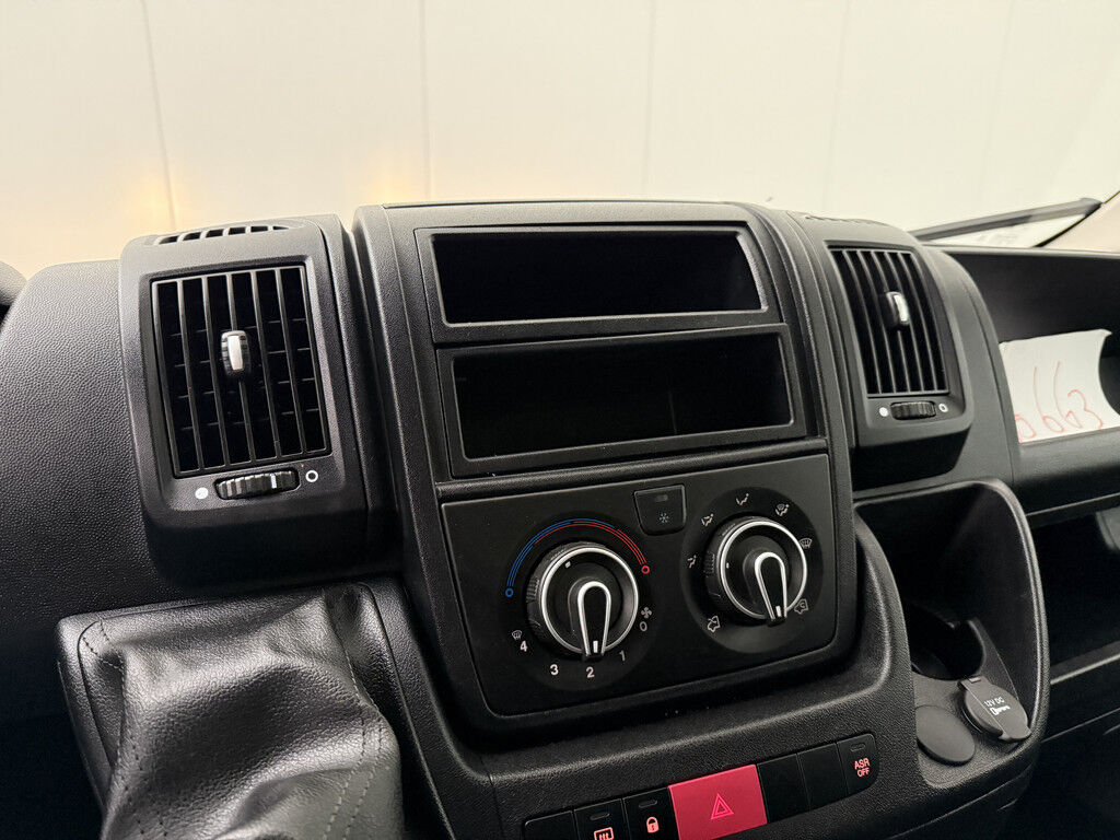 Opel Movano Bakwagen+Laadklep | 1046Kg Laadvermogen