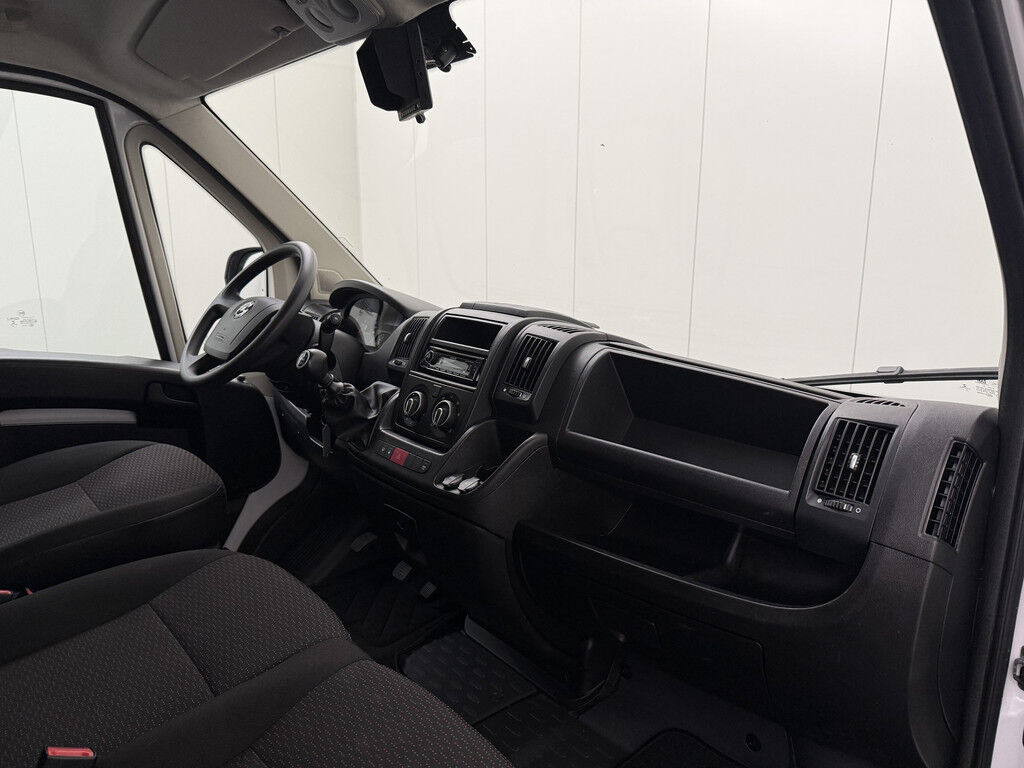 Opel Movano 140PK Bakwagen+Laadklep | 2500Kg Trekhaak | 1046 kg Laden