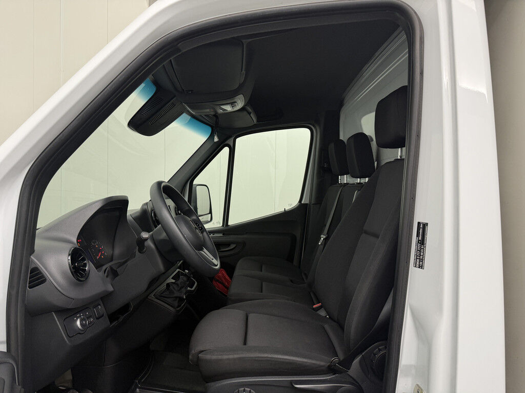 Mercedes-Benz Sprinter 519CDI Bakwagen+Laadklep | Dakspoiler | 2.35 Mtr hoog