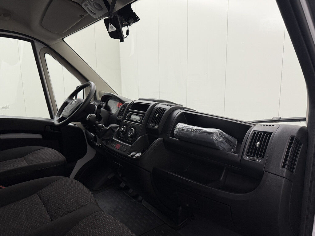 Opel Movano 2.2HDI 140PK Bakwagen+Laadklep