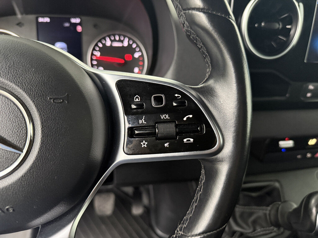 Mercedes-Benz Sprinter 316CDI L2H2 | Led | 10" Multimedia | Camera