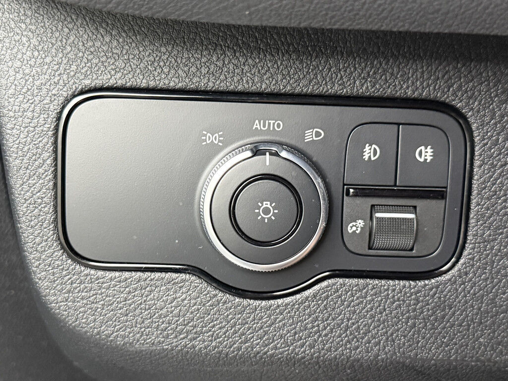 Mercedes-Benz Sprinter 316CDI L2H2 | Led | 10" Multimedia | Camera