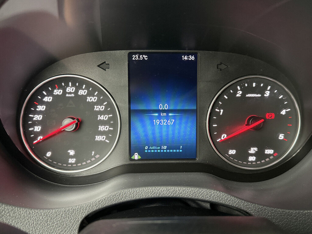 Mercedes-Benz Sprinter 316CDI L2H2 | Led | 10" Multimedia | Camera