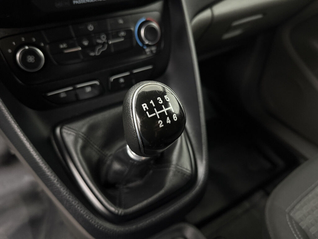 Ford Transit Connect 100Pk Lang Business Benzine