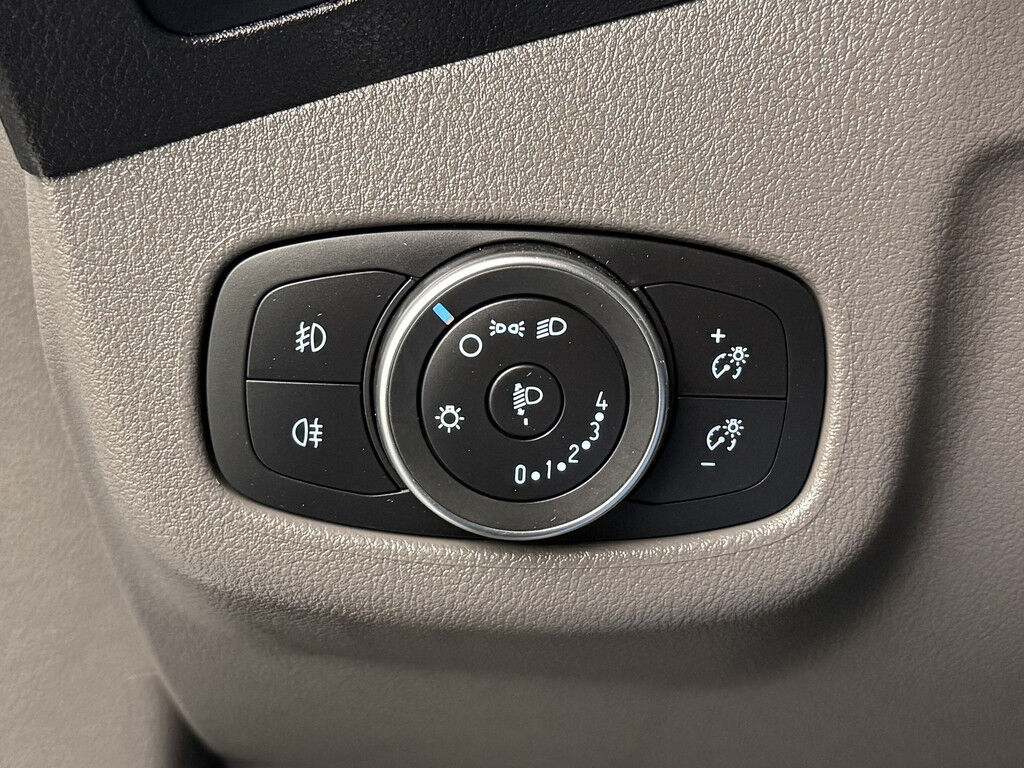 Ford Transit Connect 100Pk Lang Business Benzine