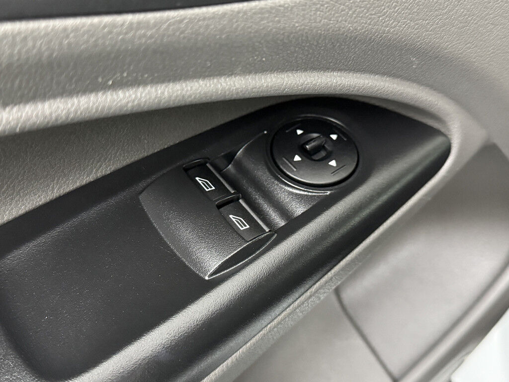 Ford Transit Connect 100Pk Lang Business Benzine