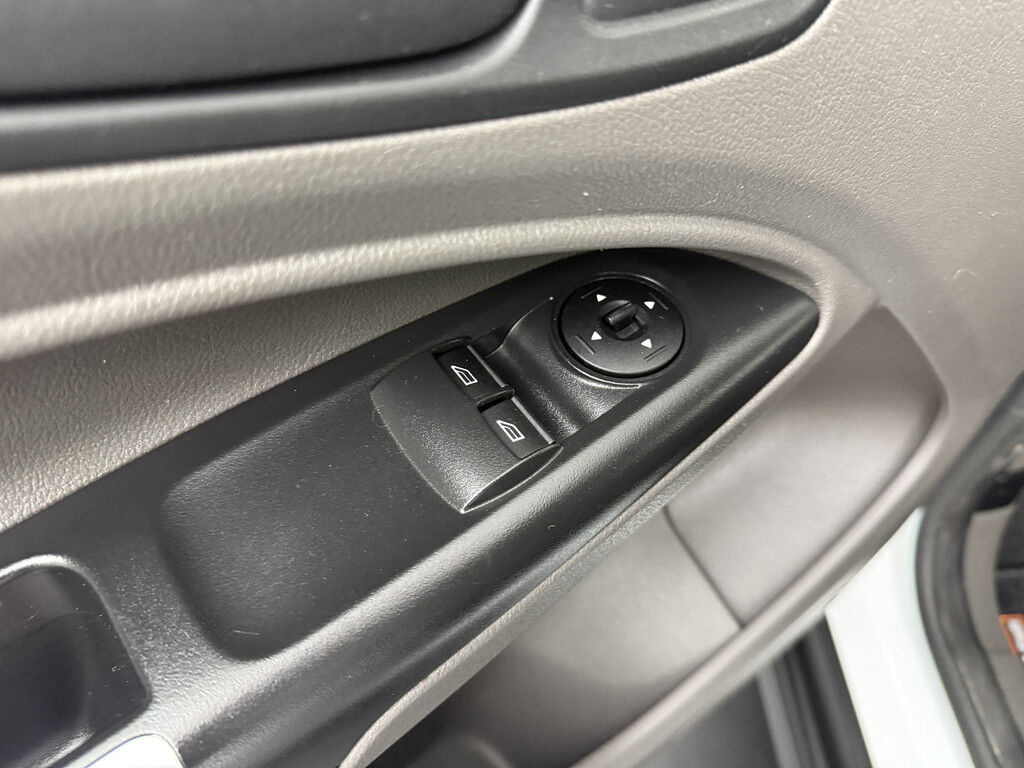 Ford Transit Connect 100Pk Lang Business Benzine