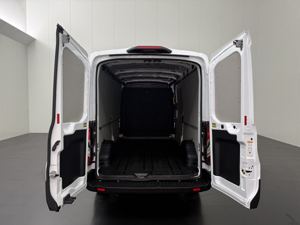 Ford Transit 2.0TDCi 130PK L3H2 | Multimedia | Camera