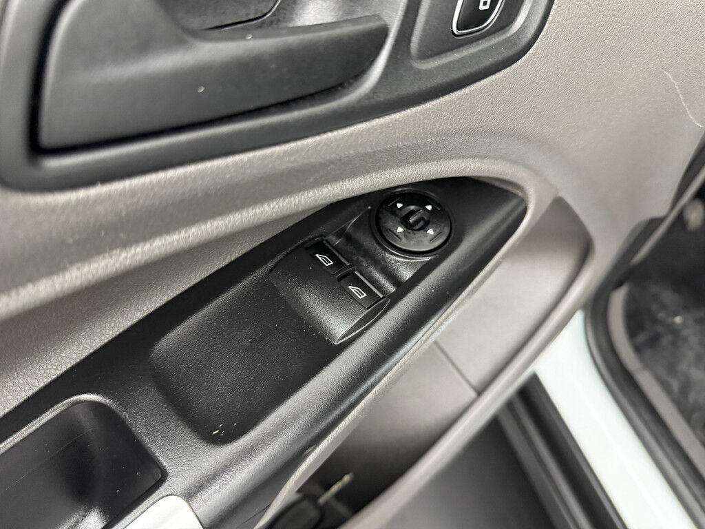 Ford Transit Connect Benzine 100PK Business | 3-Zits | Imperiaal