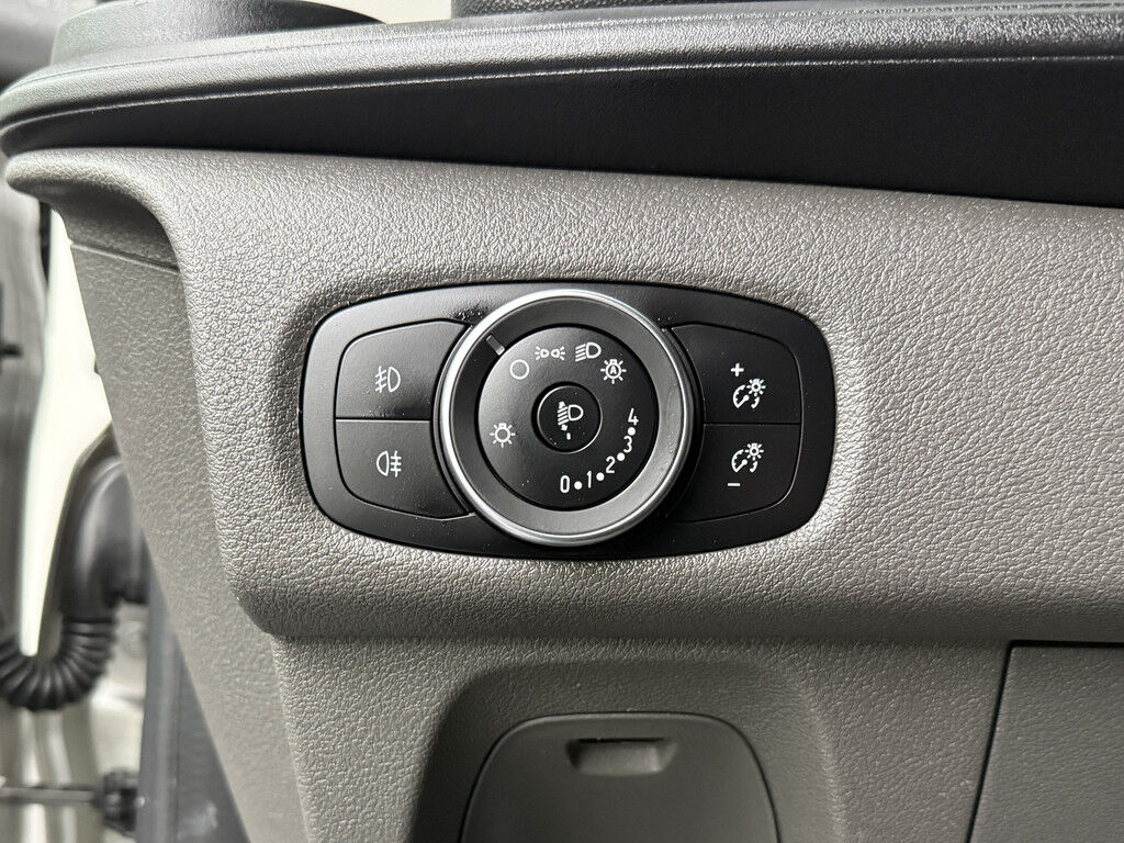 Ford Transit Custom 2.0TDCI 130PK Automaat Limited | Trekhaak | Dakdraagsysteem