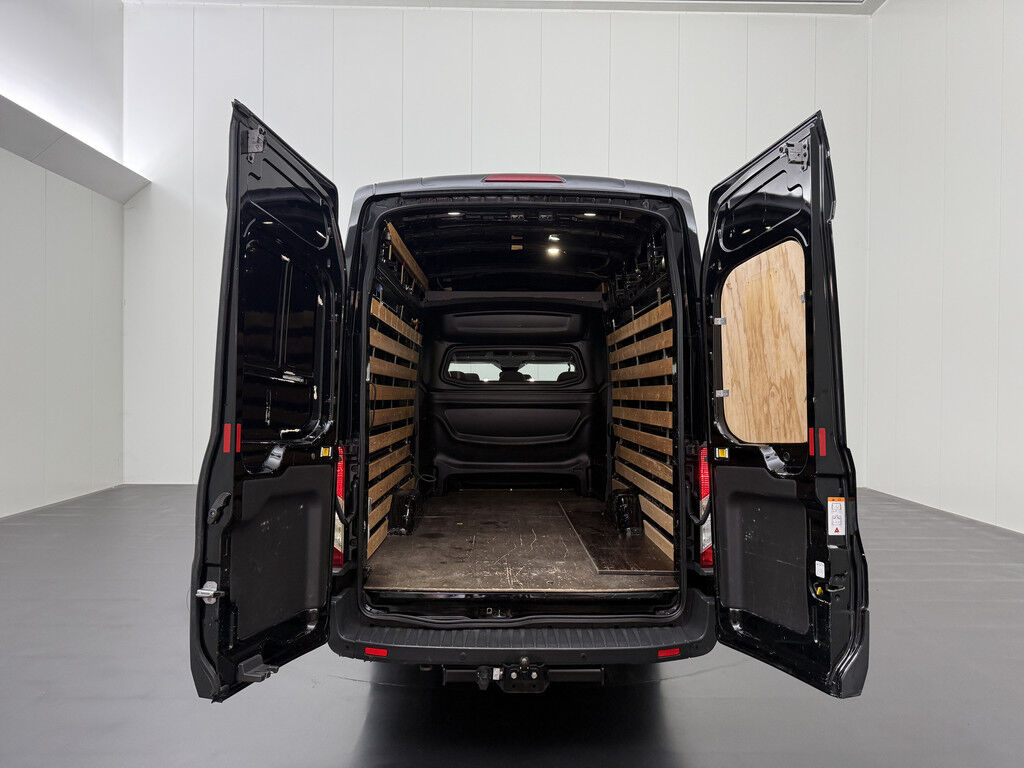 Ford Transit 2.0TDCI 130PK L4H3 Dubbele Cabine | 2800Kg Trekhaak