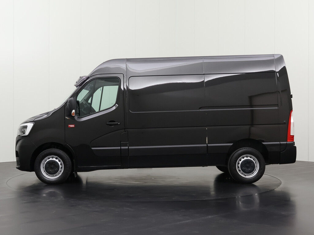Renault Master 2.3DCi 135PK L2H2 Black Edition