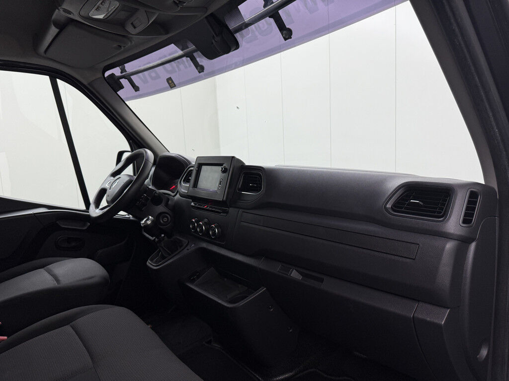 Renault Master 2.3DCi 135PK L2H2 Black Edition