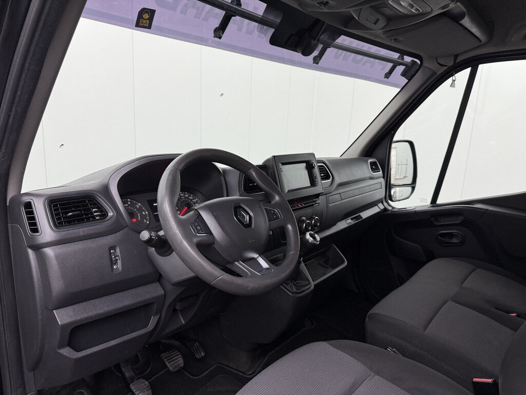 Renault Master 2.3DCi 135PK L2H2 Black Edition