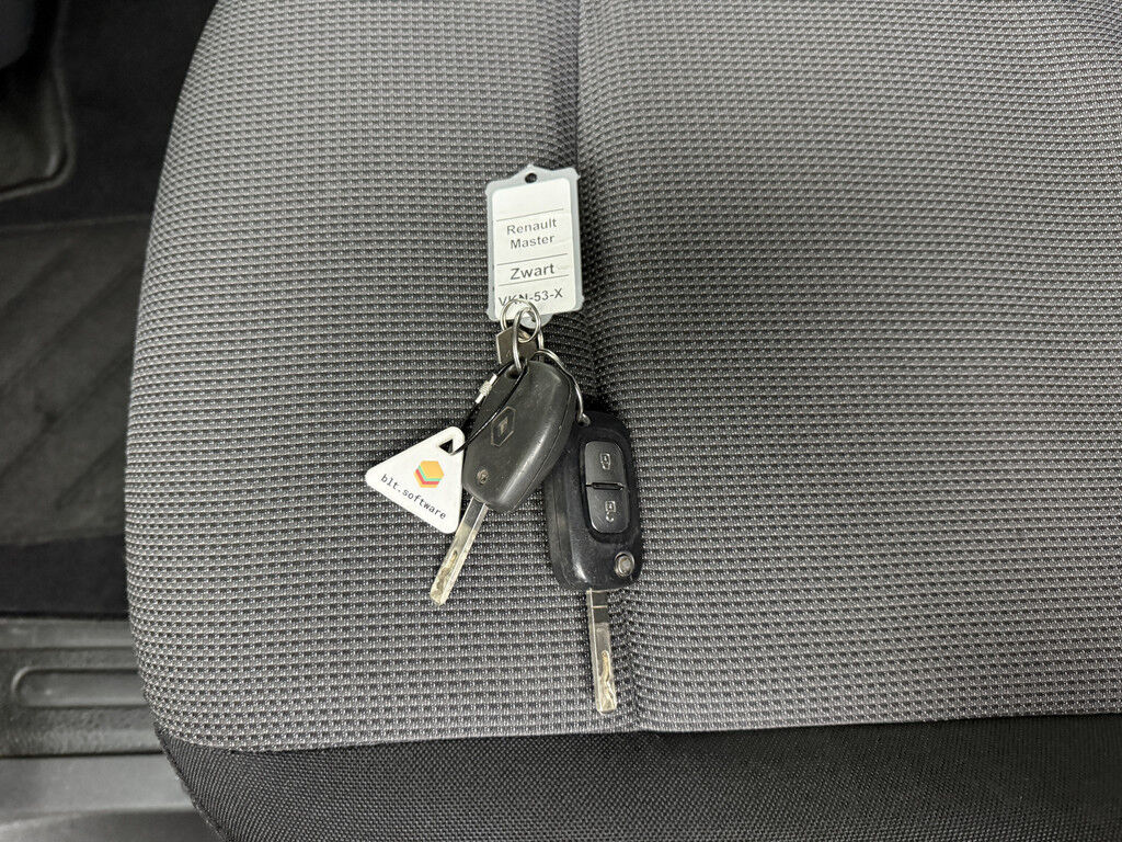 Renault Master 2.3DCi 135PK L2H2 Black Edition