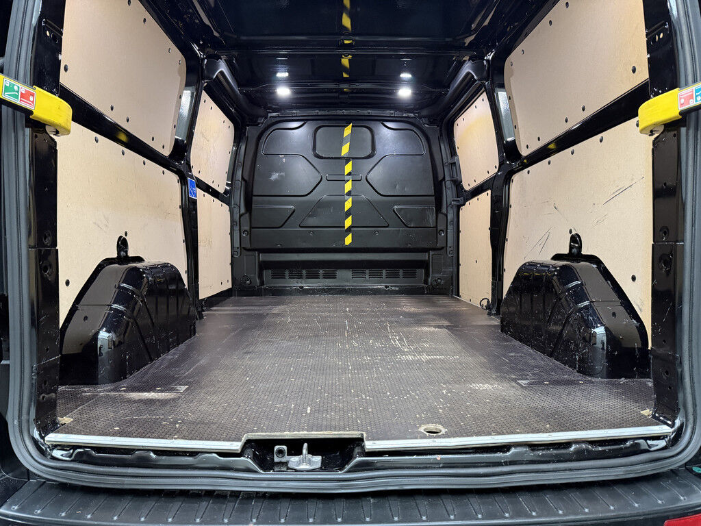 Ford Transit Custom 2.0TDCI 185PK Automaat Lang Sport