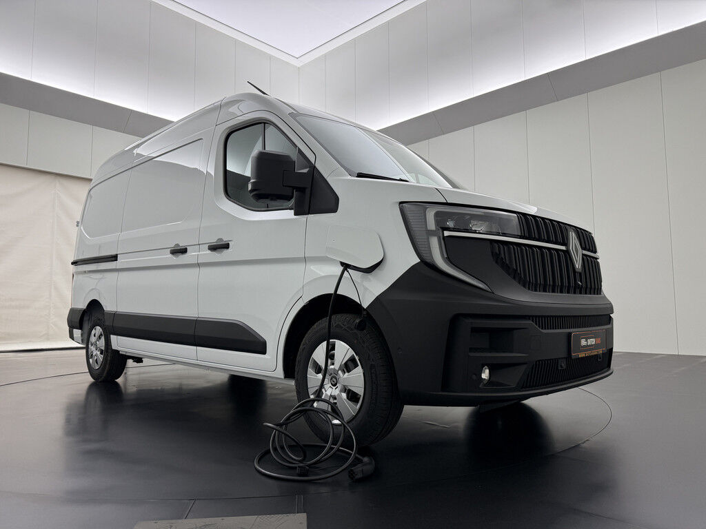 Renault Master E-Tech 87Kwh L2H2 Zeer Compleet !! | Direct Rijden !! | Trekhaak 2500Kg