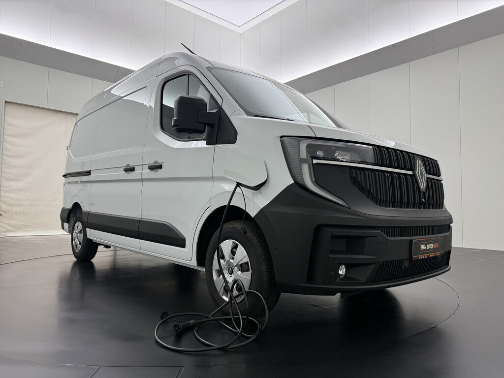 Renault Master E-Tech 87Kwh L2H2 | Zeer Compleet !! | Direct Rijden !!! | 2450Kg Trekhaak