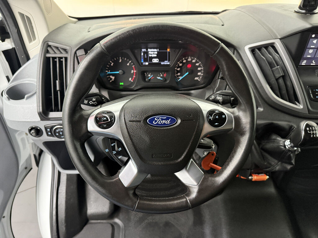 Ford Transit 2.0TDCI 170PK Bakwagen+Laadklep | 3500Kg Trekhaak