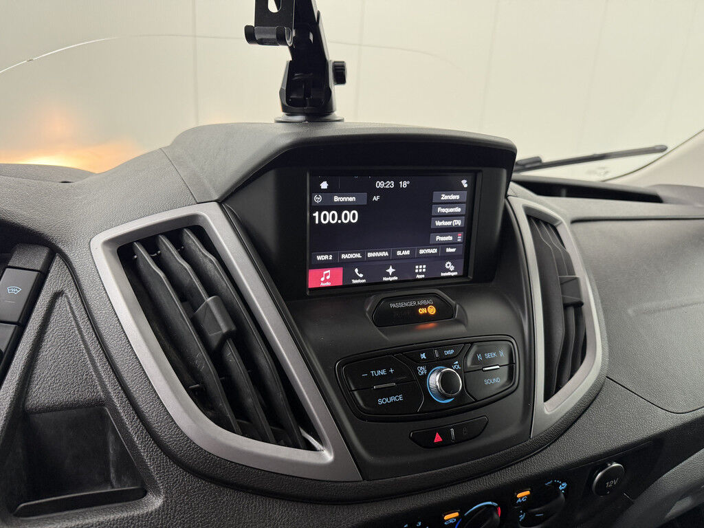 Ford Transit 2.0TDCI 170PK Bakwagen+Laadklep | 3500Kg Trekhaak