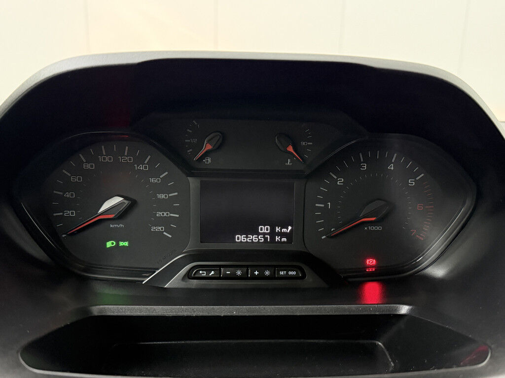 Peugeot Partner 1.6 BlueHDI Pro | 3-Zits