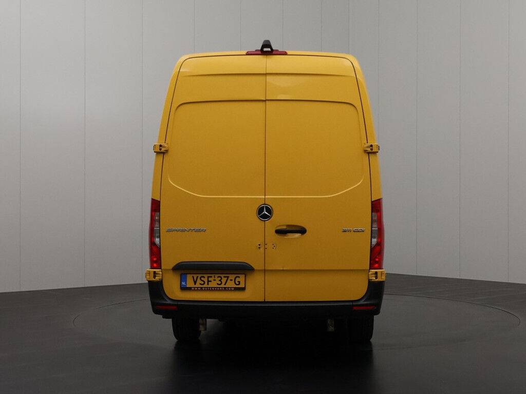 Mercedes-Benz Sprinter L3H2 Maxi RWD