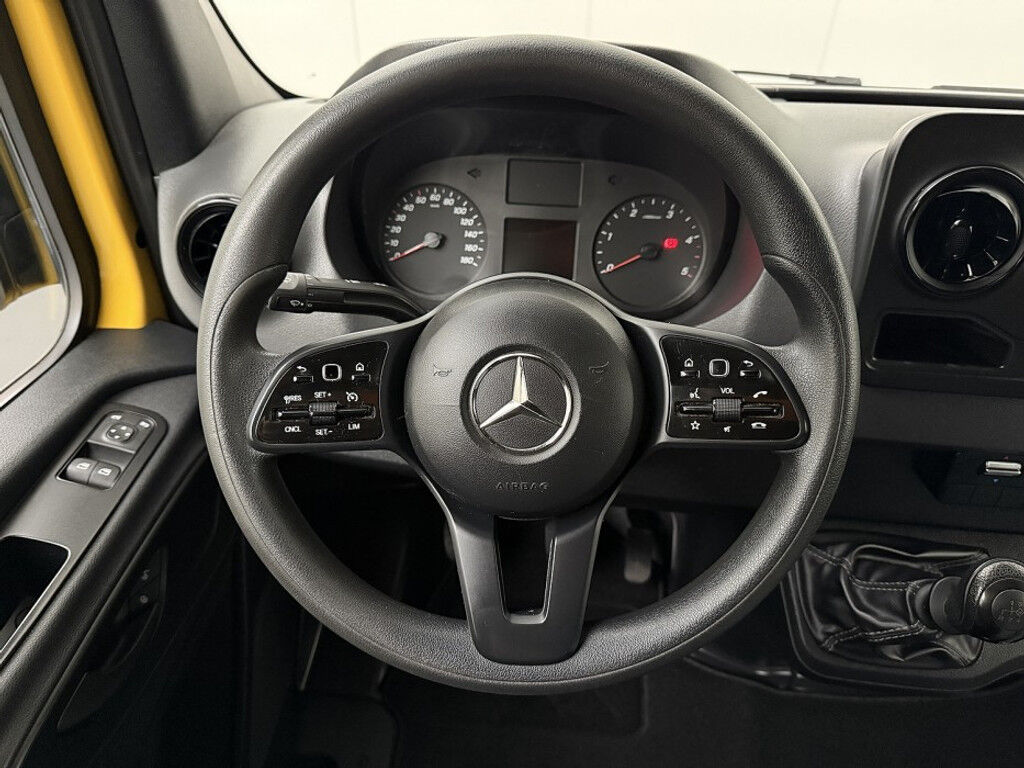 Mercedes-Benz Sprinter L3H2 Maxi RWD
